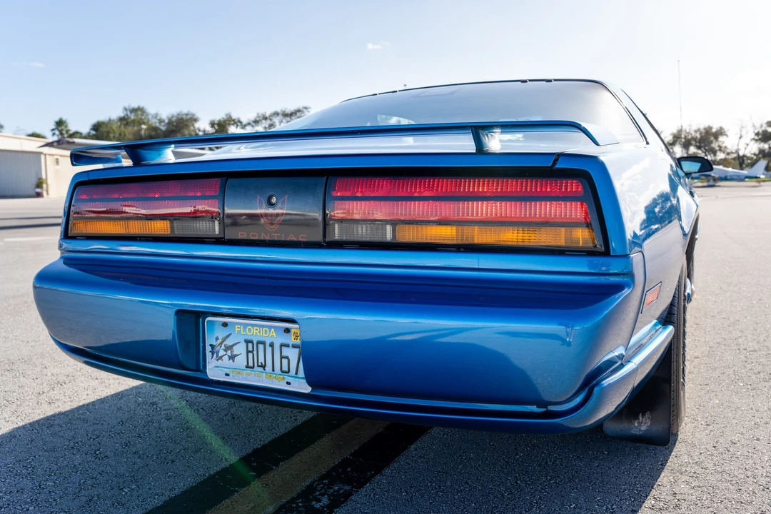 1992 Pontiac Firebird 3rd Gen - Image 22 of 31