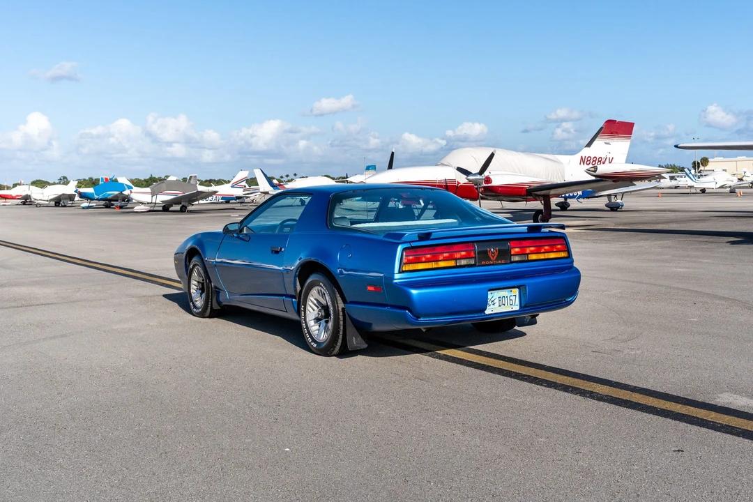 1992 Pontiac Firebird 3rd Gen - Image 7 of 31