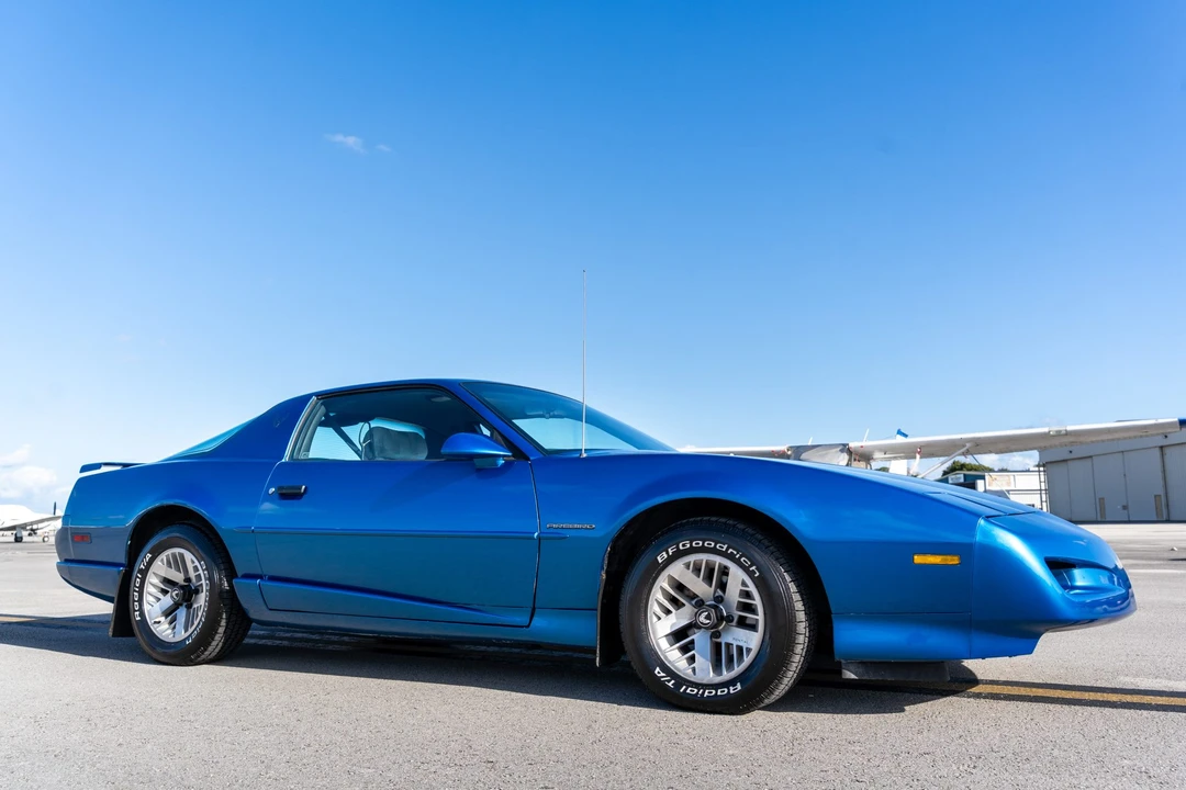 1992 Pontiac Firebird 3rd Gen - Image 13 of 31