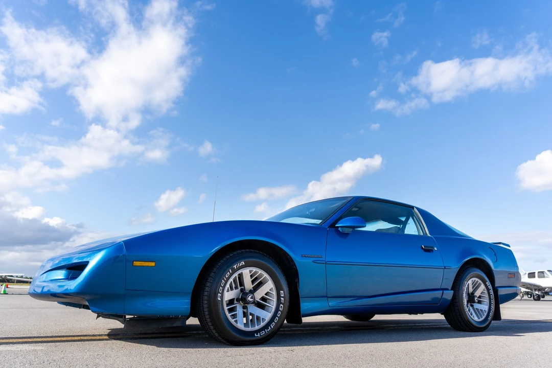 1992 Pontiac Firebird 3rd Gen - Image 14 of 31