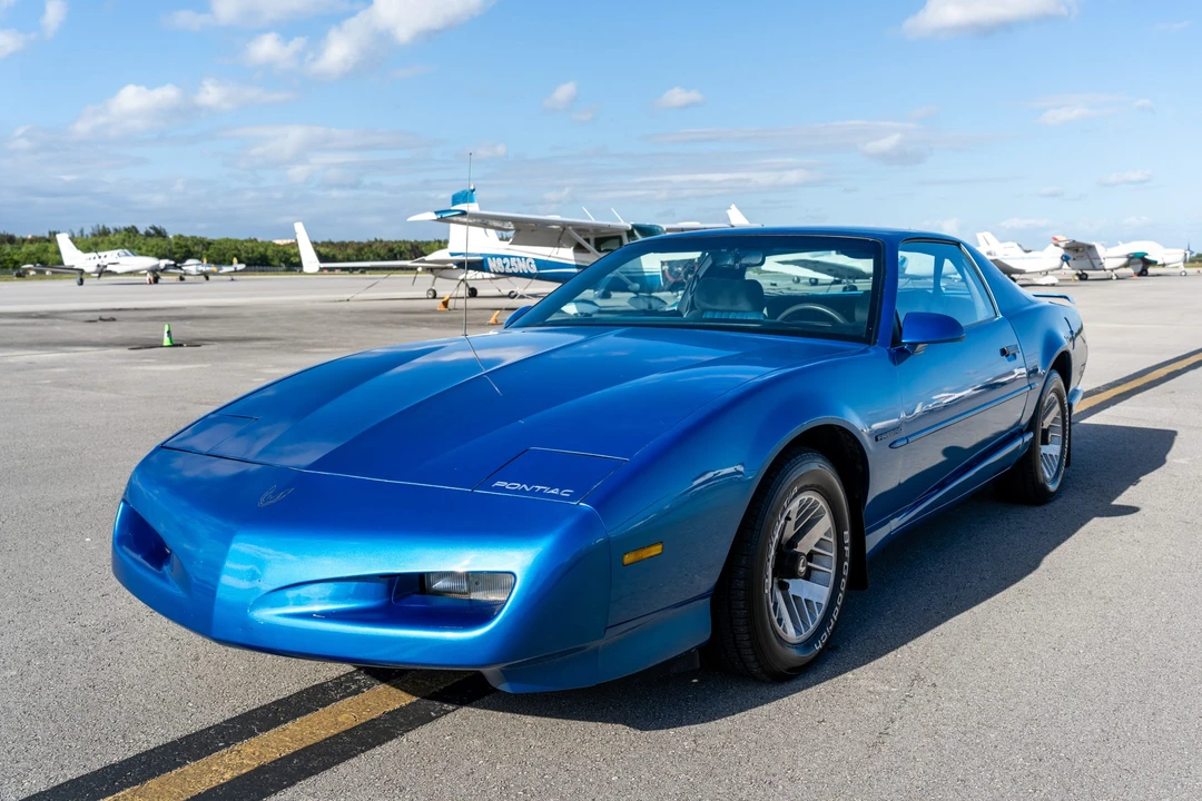 1992 Pontiac Firebird 3rd Gen - Image 12 of 31