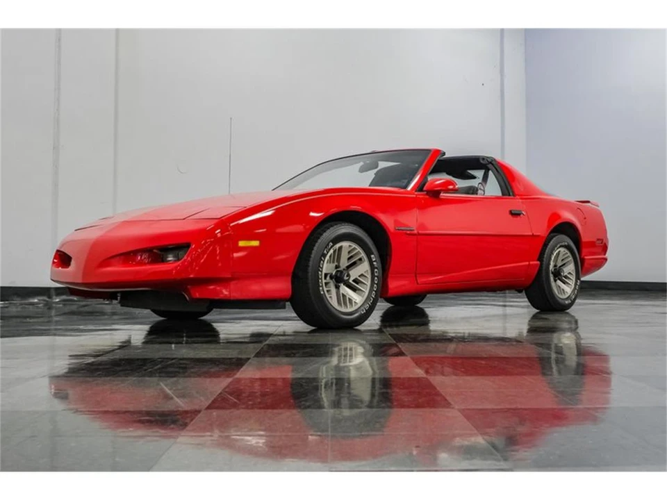 1992 Pontiac Firebird 3rd Gen - Image 21 of 31