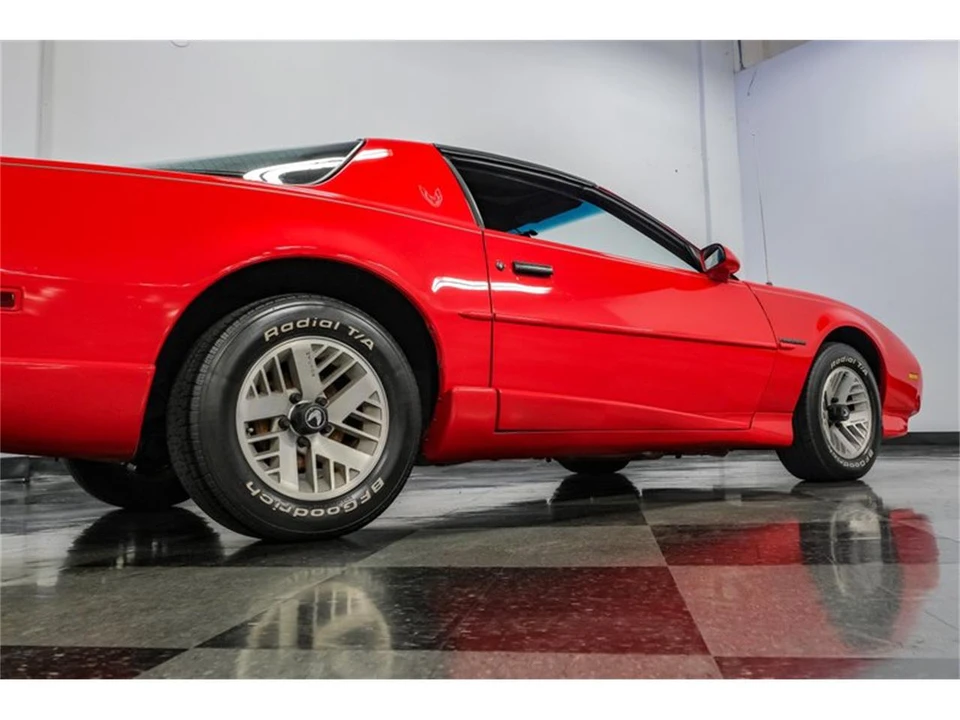 1992 Pontiac Firebird 3rd Gen - Image 28 of 31