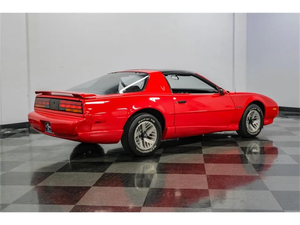 1992 Pontiac Firebird 3rd Gen - Image 13 of 31