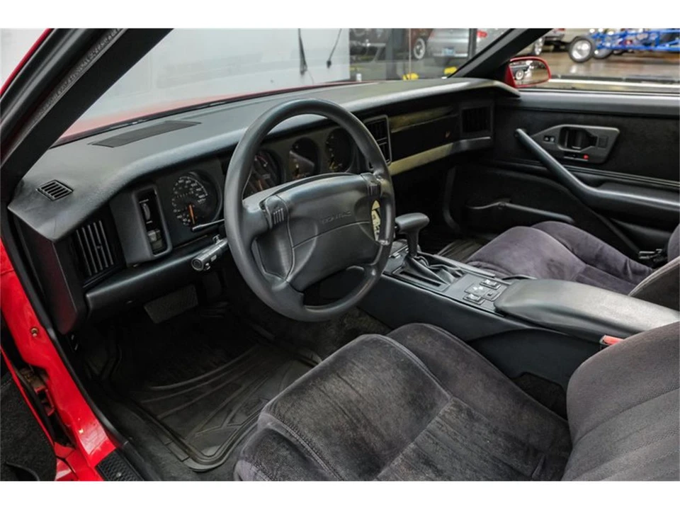 1992 Pontiac Firebird 3rd Gen - Image 4 of 31