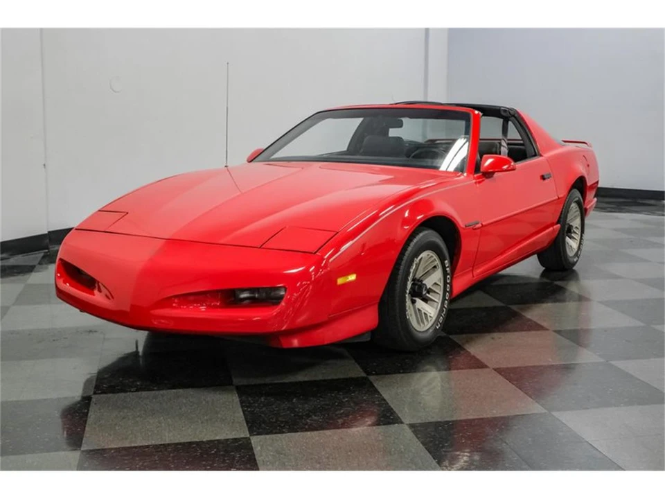 1992 Pontiac Firebird 3rd Gen - Image 19 of 31
