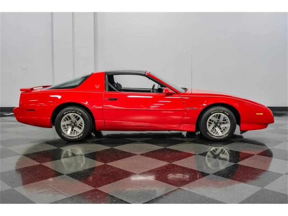1992 Pontiac Firebird 3rd Gen - Image 14 of 31