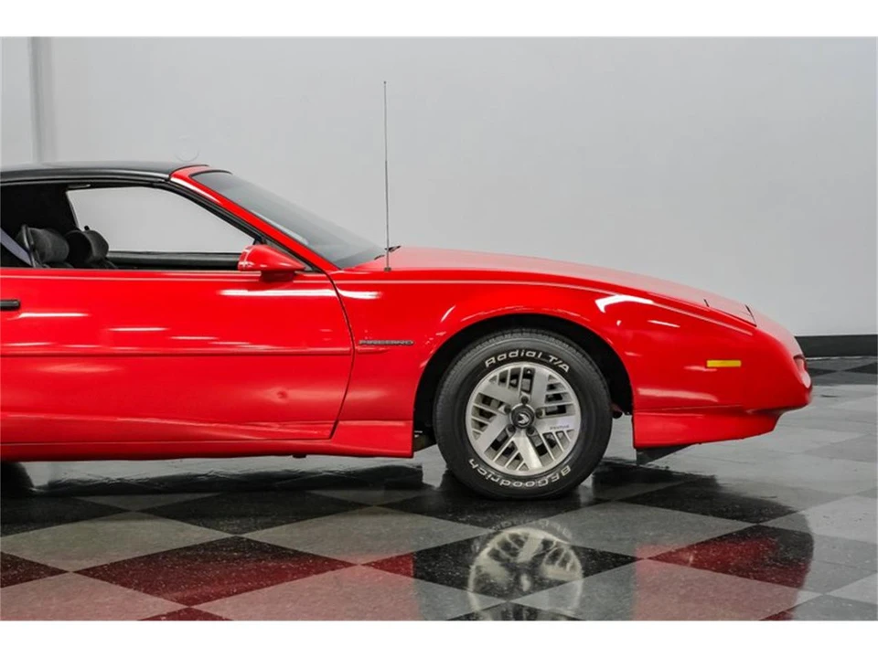 1992 Pontiac Firebird 3rd Gen - Image 30 of 31
