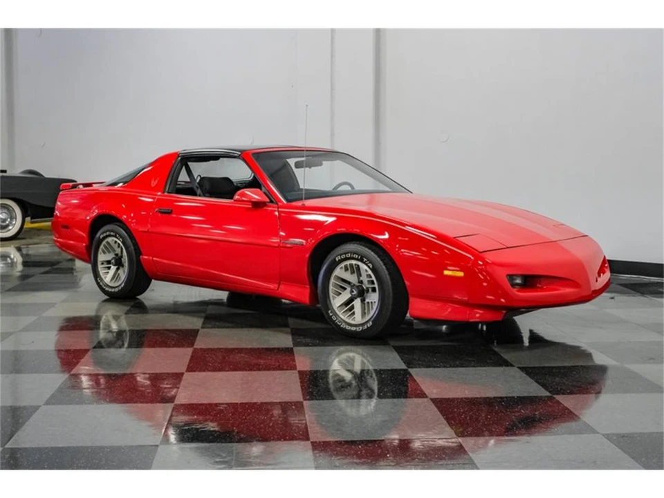1992 Pontiac Firebird 3rd Gen - Image 15 of 31