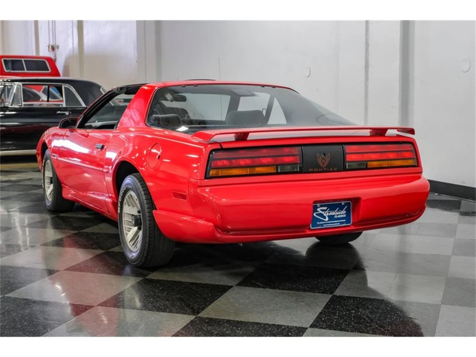 1992 Pontiac Firebird 3rd Gen - Image 10 of 31