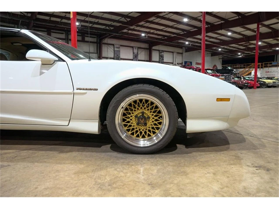 1992 Pontiac Firebird 3rd Gen - Image 11 of 31