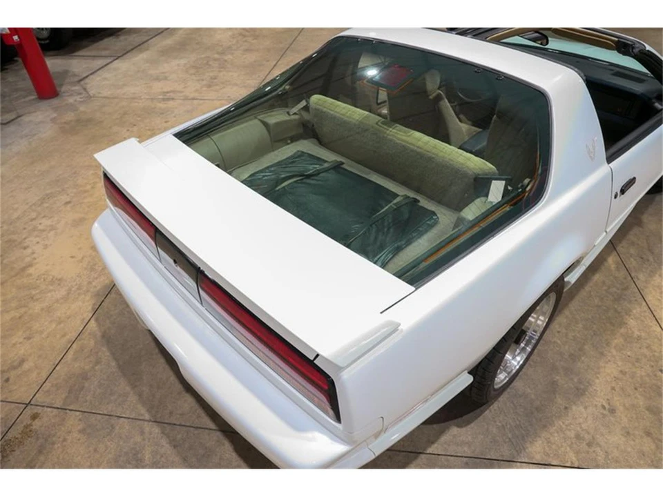 1992 Pontiac Firebird 3rd Gen - Image 21 of 31