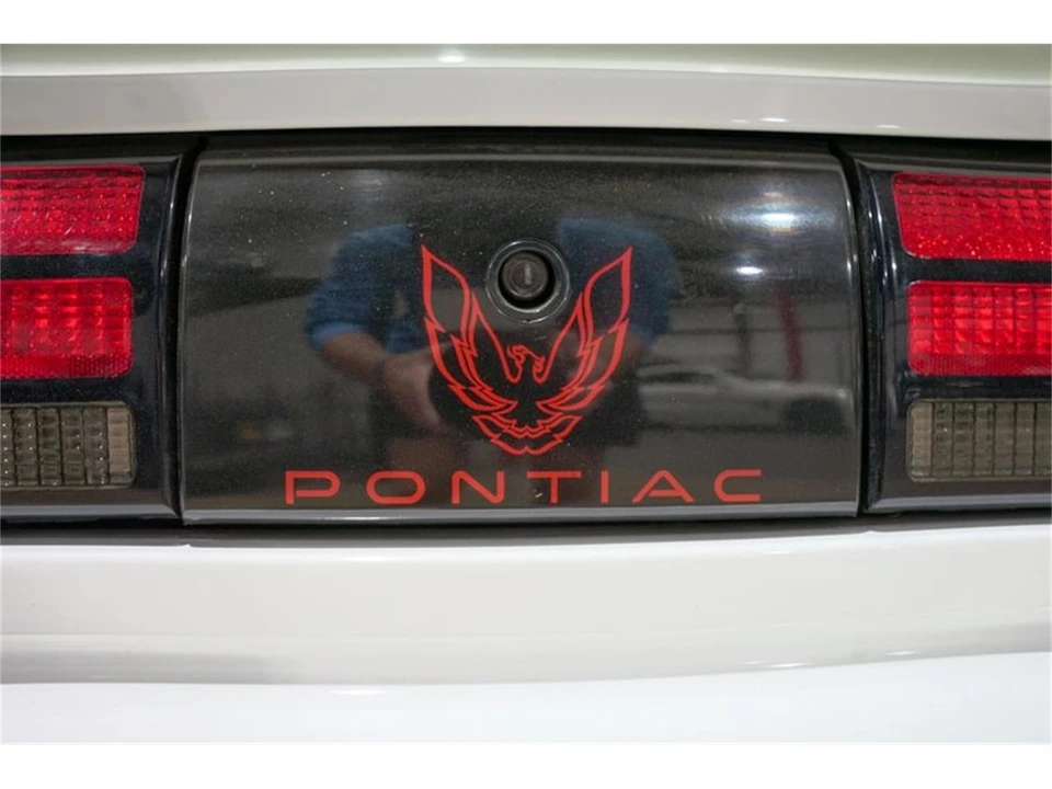 1992 Pontiac Firebird 3rd Gen - Image 26 of 31