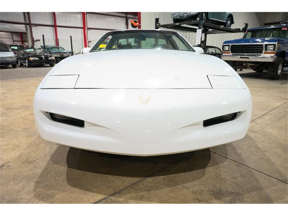 1992 Pontiac Firebird 3rd Gen - Image 13 of 31