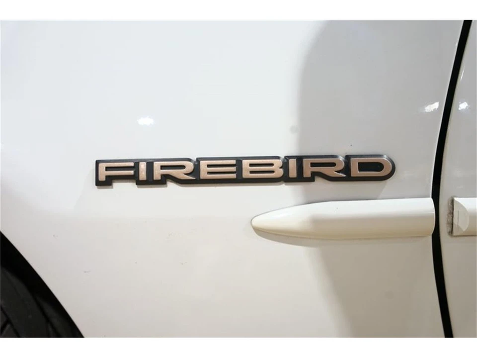1992 Pontiac Firebird 3rd Gen - Image 24 of 31