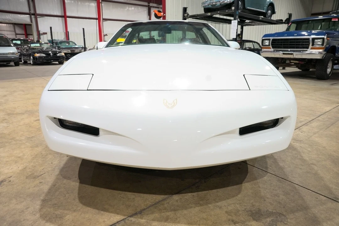1992 Pontiac Firebird 3rd Gen - Image 13 of 31