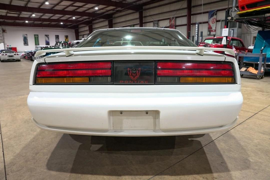1992 Pontiac Firebird 3rd Gen - Image 7 of 31