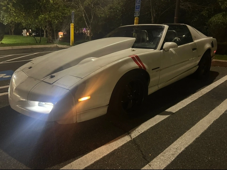 1992 Pontiac Firebird 3rd Gen - Image 19 of 19