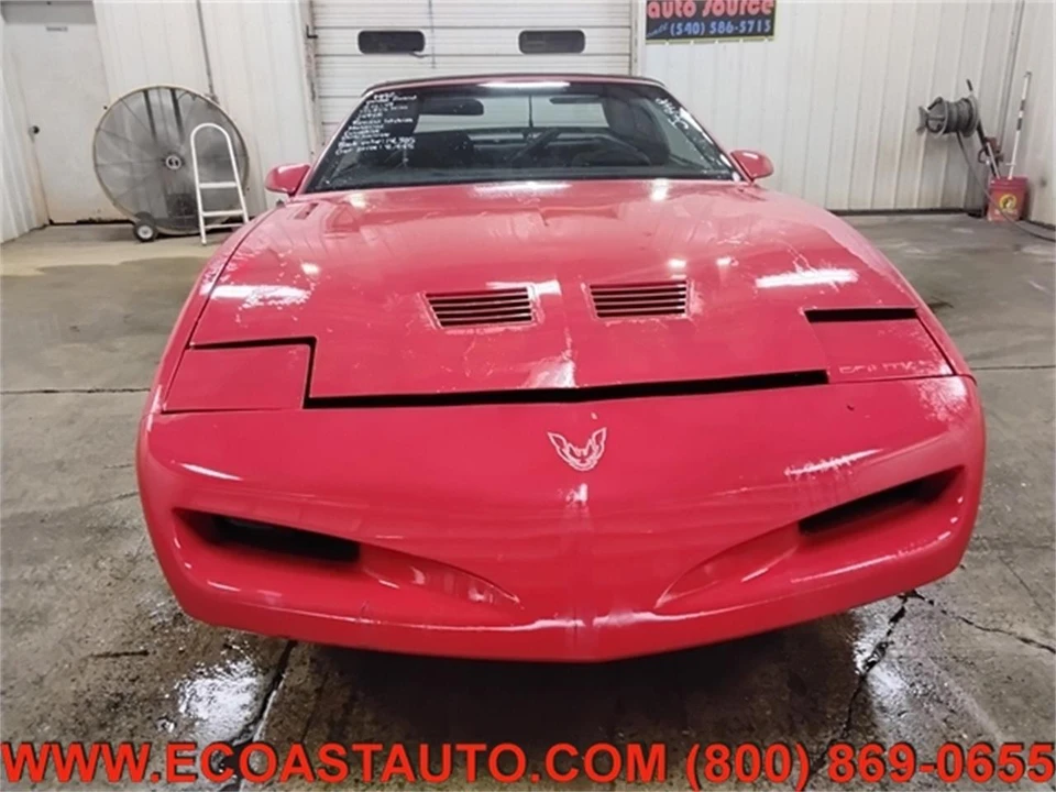 1992 Pontiac Firebird 3rd Gen - Image 7 of 17