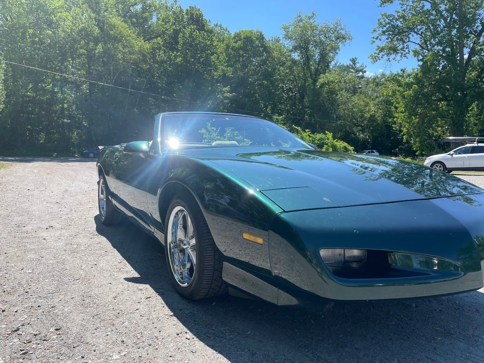 1992 Pontiac Firebird 3rd Gen - Image 16 of 31