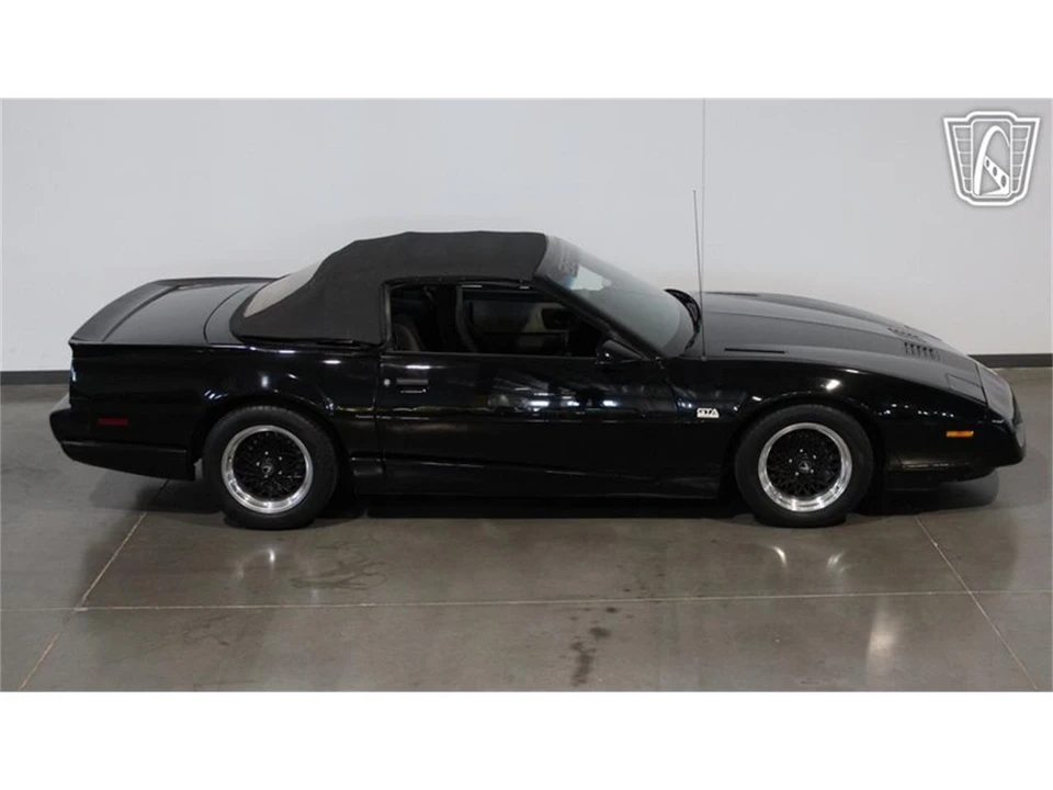 1992 Pontiac Firebird 3rd Gen - Image 16 of 31