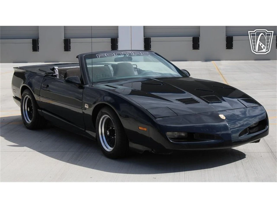 1992 Pontiac Firebird 3rd Gen - Image 5 of 31