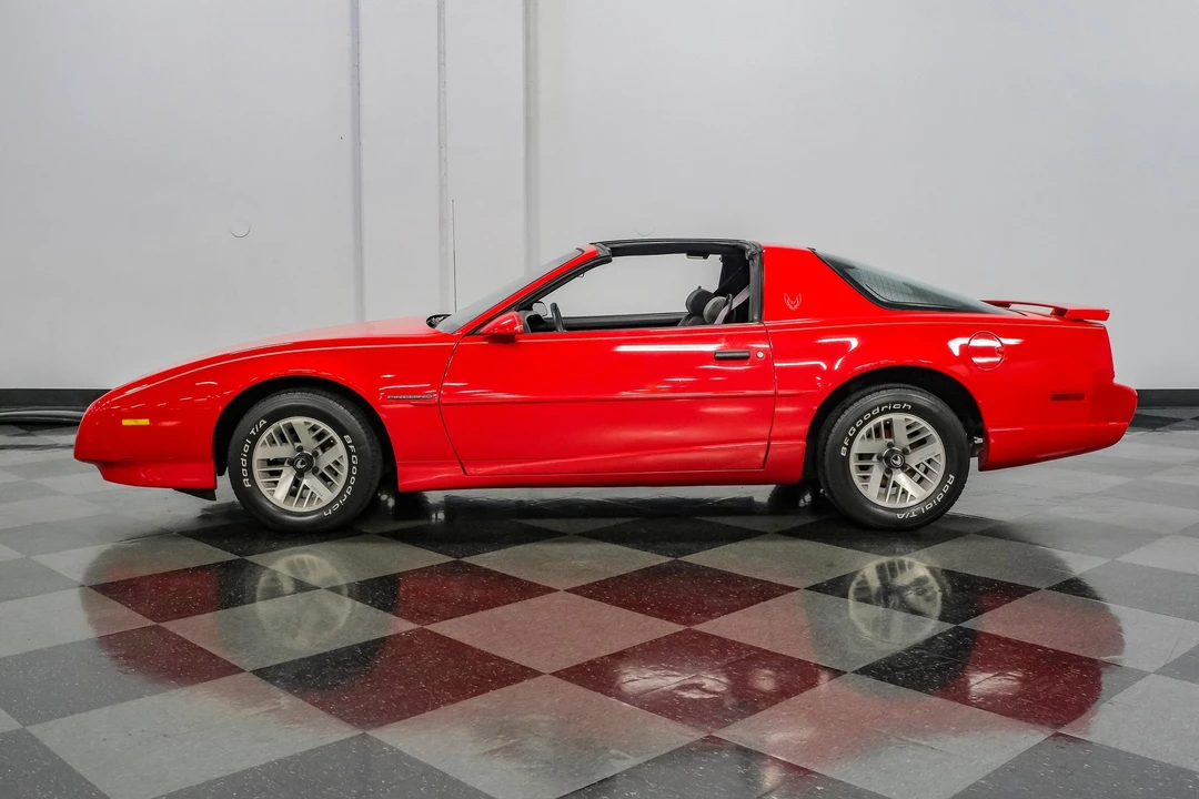 1992 Pontiac Firebird 3rd Gen - Image 2 of 31