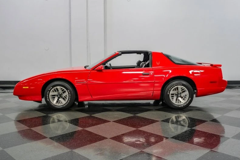 1992 Pontiac Firebird 3rd Gen - Image 6 of 31