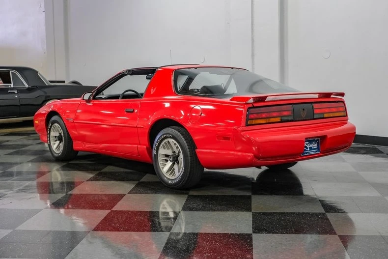 1992 Pontiac Firebird 3rd Gen - Image 8 of 31