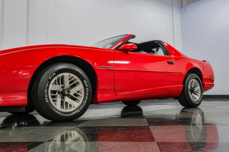 1992 Pontiac Firebird 3rd Gen - Image 21 of 31