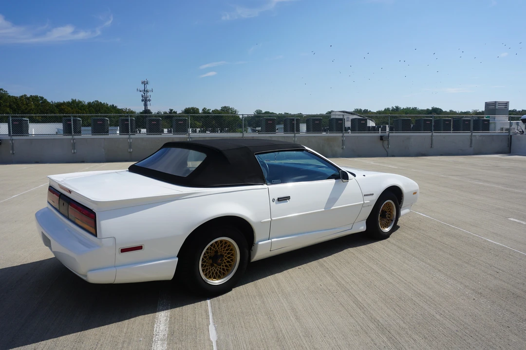 1992 Pontiac Firebird 3rd Gen - Image 16 of 31