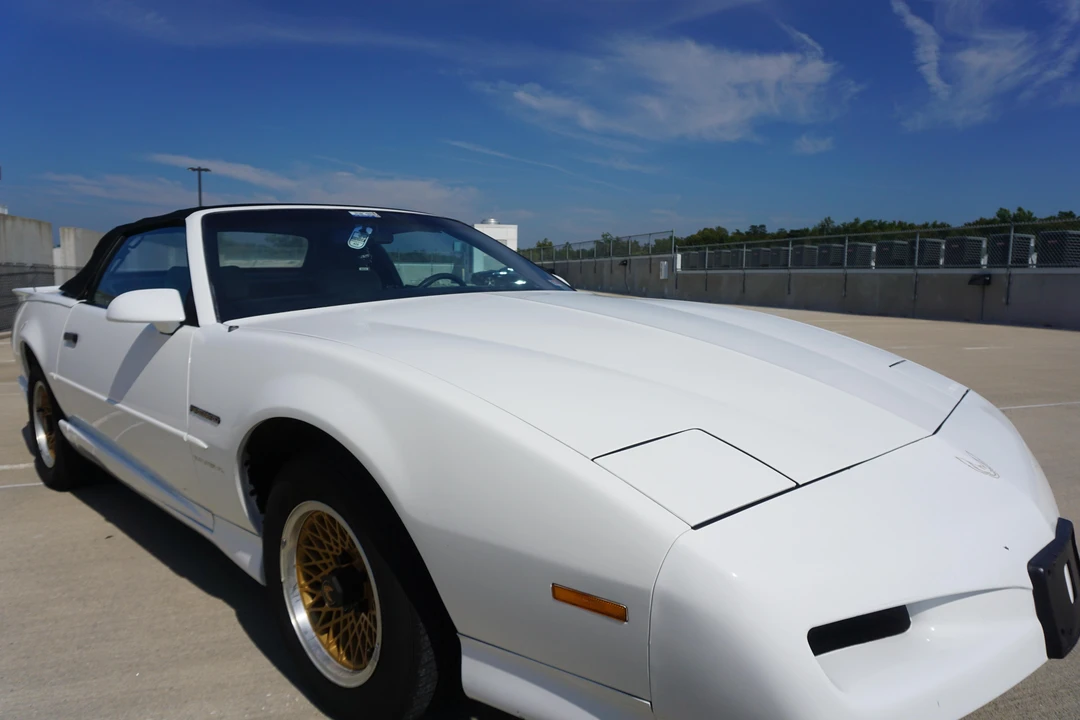 1992 Pontiac Firebird 3rd Gen - Image 23 of 31