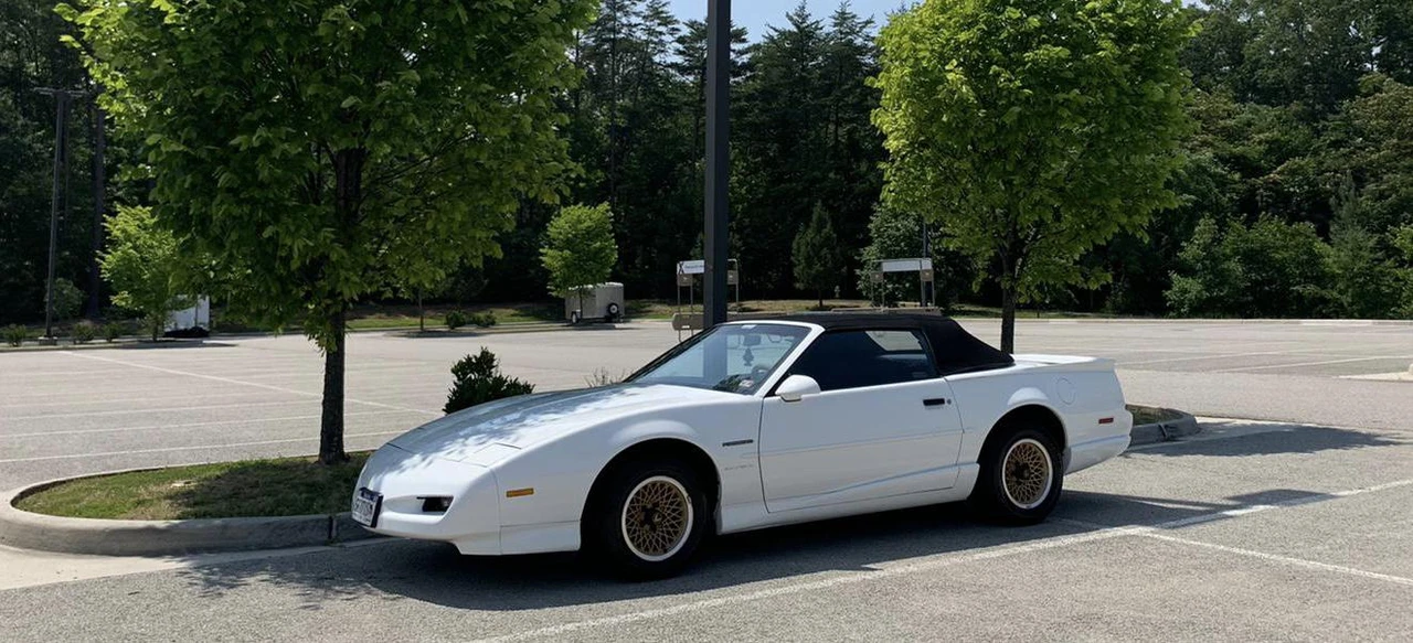 1992 Pontiac Firebird 3rd Gen - Image 12 of 31