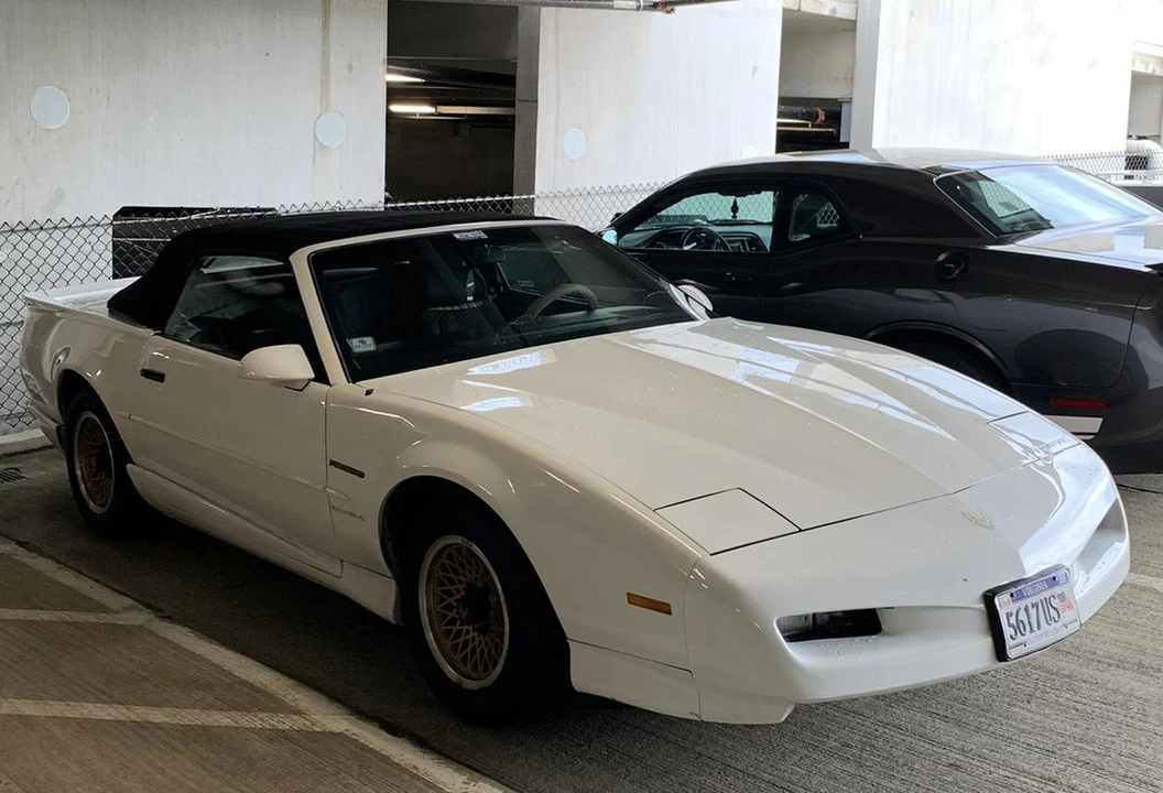 1992 Pontiac Firebird 3rd Gen - Image 18 of 31