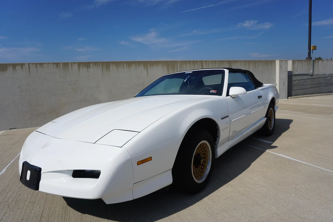 1992 Pontiac Firebird 3rd Gen - Image 10 of 31