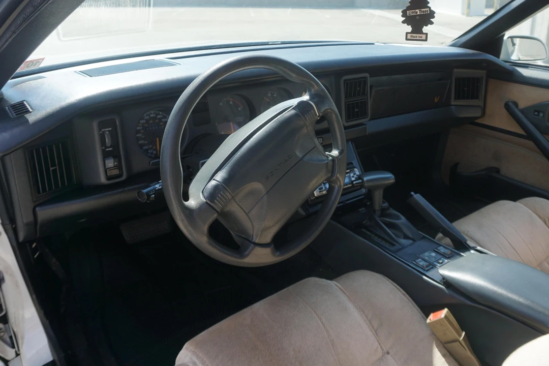 1992 Pontiac Firebird 3rd Gen - Image 28 of 31