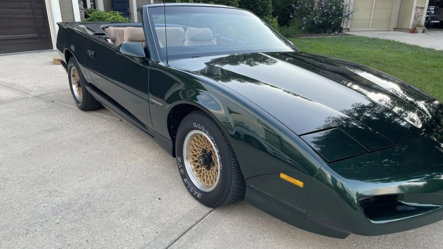 1992 Pontiac Firebird 3rd Gen - Image 4 of 30