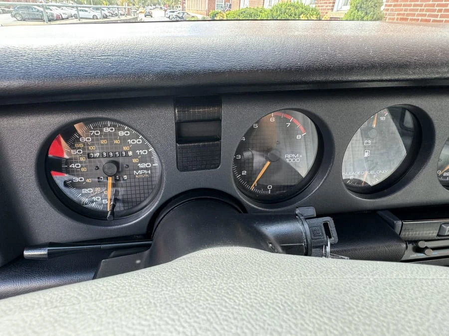 1992 Pontiac Firebird 3rd Gen - Image 7 of 12