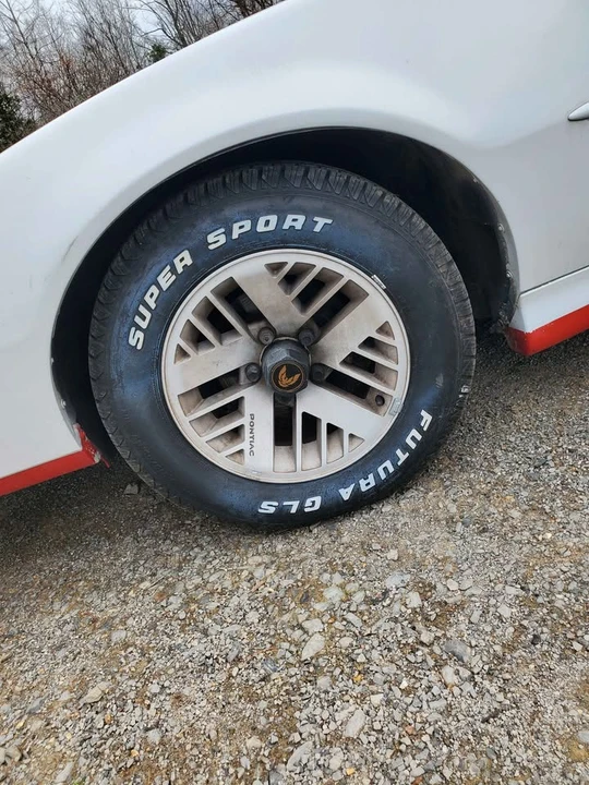 1992 Pontiac Firebird 3rd Gen - Image 6 of 19