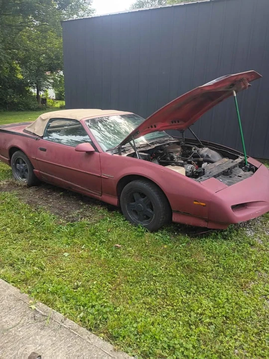 1992 Pontiac Firebird 3rd Gen - Image 3 of 9
