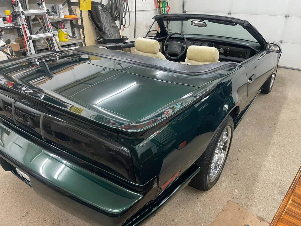 1992 Pontiac Firebird 3rd Gen - Image 17 of 24
