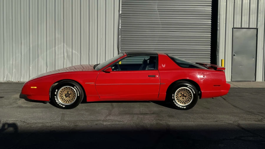 1992 Pontiac Firebird 3rd Gen - Image 5 of 15