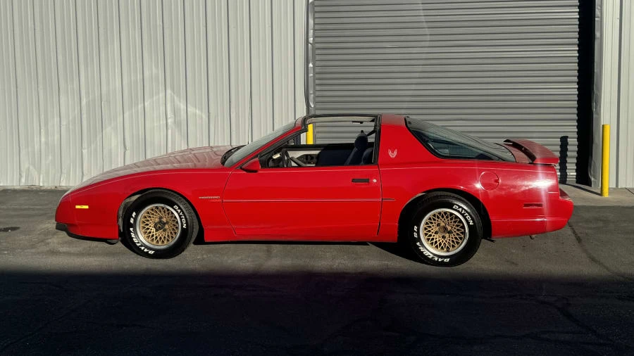 1992 Pontiac Firebird 3rd Gen - Image 2 of 15