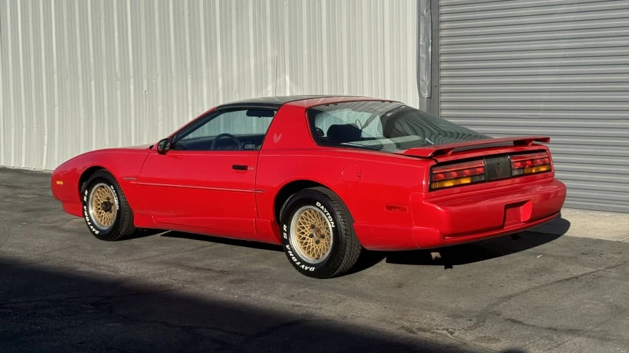 1992 Pontiac Firebird 3rd Gen - Image 7 of 15