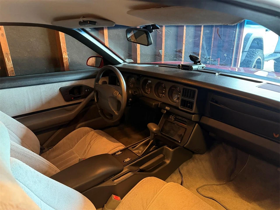 1992 Pontiac Firebird Formula 3rd Gen - Image 11 of 15