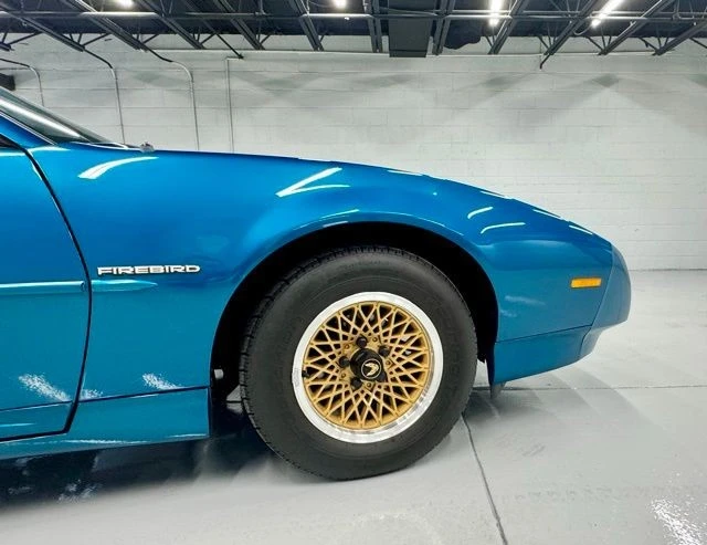1992 Pontiac Firebird 3rd Gen - Image 10 of 21