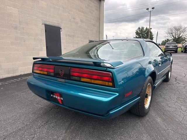 1992 Pontiac Firebird 3rd Gen - Image 8 of 12