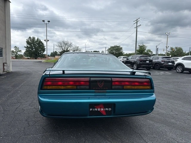 1992 Pontiac Firebird 3rd Gen - Image 7 of 12