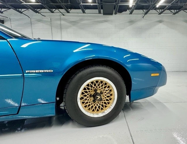 1992 Pontiac Firebird 3rd Gen - Image 10 of 12