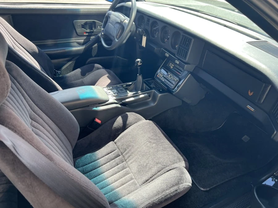 1992 Pontiac Firebird 3rd Gen - Image 5 of 8